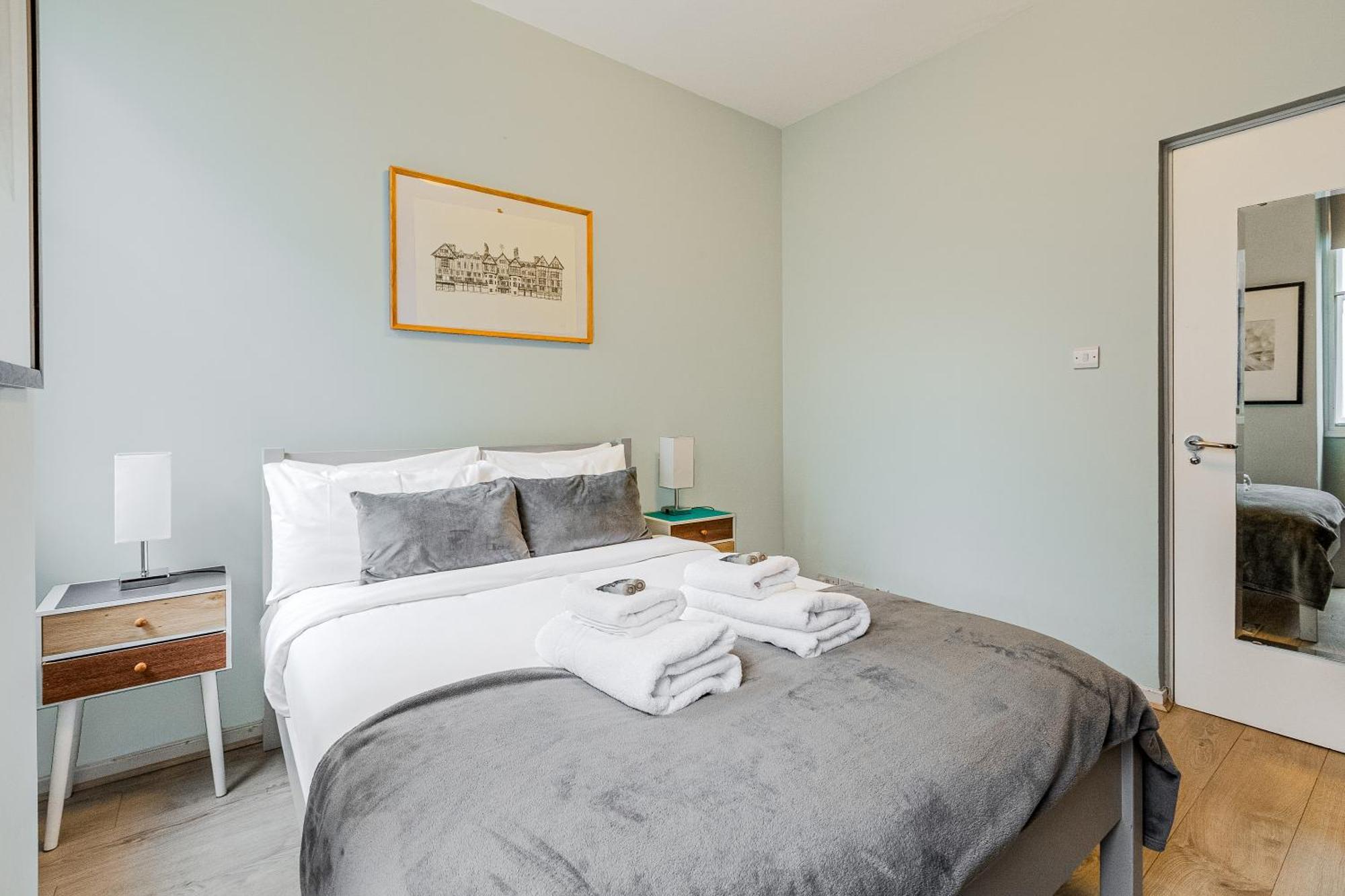 Stunning Central 2Br Flat Btw Soho & Covent Garden London Exterior photo
